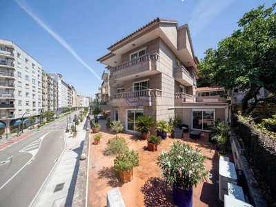 Venta Casa unifamiliar Vigo. Con terraza 365 m²
