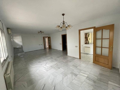 Venta Chalet en Carrer Josep Maria de Sagarra Cardedeu. Con terraza 198 m²