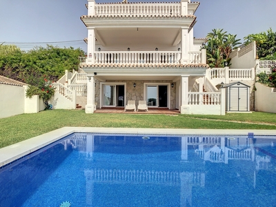 Villa en venta en Urb La Capellania,Benalmadena.Malaga Venta Urbanizaciones