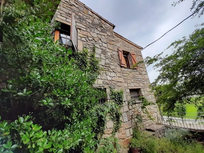 Casa con 5 habitaciones con calefacción en Bellprat