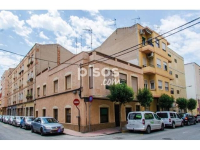 Casa en venta en Carrer de Murillo, cerca de Carrer de Donoso Cortés en Elda por 82.370 €