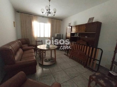 Casa pareada en venta en Calle de la Violeta