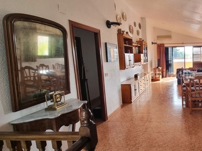 Chalet con 6 habitaciones con parking, piscina, aire acondicionado y vistas al mar en Sagunt