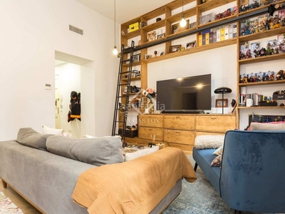 Piso en excelentes condiciones de 2 dormitorios en venta en el born, en Barcelona