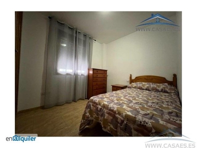 Alquiler de Piso 3 dormitorios, 2 baños, 0 garajes, Buen estado, en Almería, Almeria