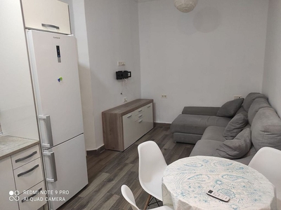 Alquiler de piso en calle Cardenal Cisneros de 1 habitación con muebles y aire acondicionado