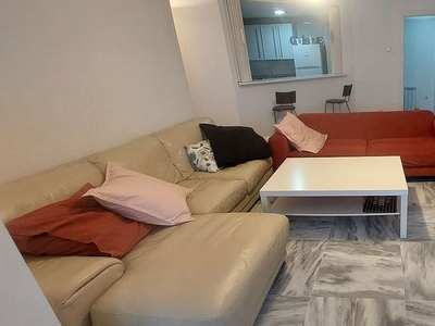 Alquiler de piso en Conde de Ureña - Monte Gibralfaro de 2 habitaciones con garaje y muebles