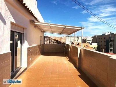 Alquiler piso terraza y aire acondicionado Centro