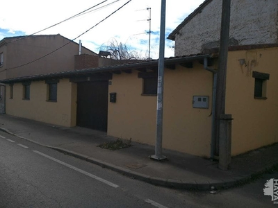 Chalet adosado en venta en Calle Real, 24199, Villaturiel (León)