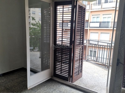 Piso en carrer riu llobregat 1 piso con 4 habitaciones con ascensor y calefacción en Lleida