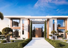 Chalet villa en primera linea de golf Las Brisas en Marbella