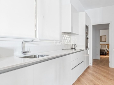 Alquiler piso en gran via de les corts catalanes 606 mpieza a vivir desde tu llegada a con este apartamento de dos dormitorios espacioso blueground. en Barcelona