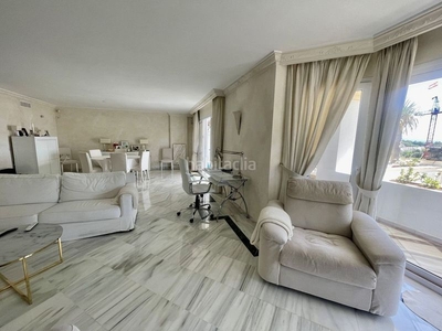 Apartamento en venta 3 habitaciones 4 baños. en Marbella