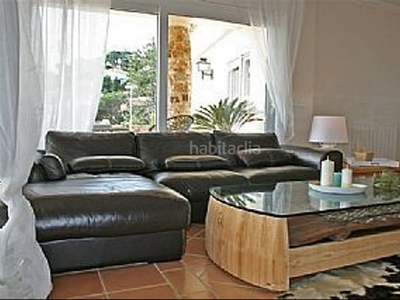 Casa con piscina y vistas al mar en Serra Brava Lloret de Mar