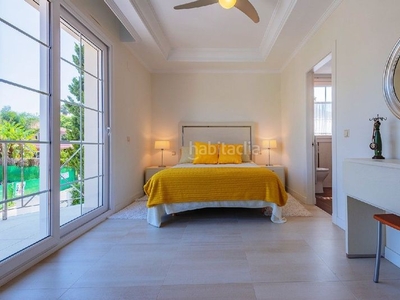 Casa elegante villa de 7 dormitorios situada en la milla de oro en Marbella