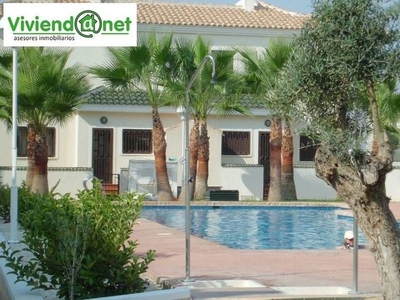 Dúplex en venta en Algorfa de 2 habitaciones con terraza y piscina