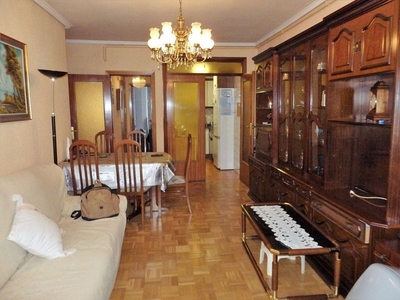 Piso en venta en Adurtza - Aretxabaleta de 4 habitaciones con terraza y calefacción