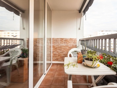 Piso magnífico piso en torre con balcón en Bellvitge en Hospitalet de Llobregat (L´)