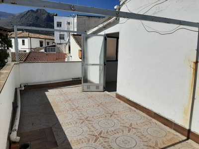 Venta Ático en Calle Toro Jaén. A reformar con terraza