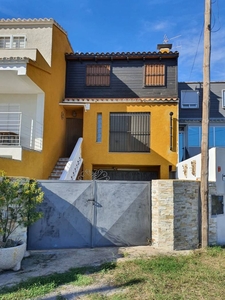 Venta Casa adosada Benicasim - Benicàssim. Plaza de aparcamiento con terraza 107 m²