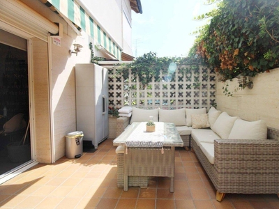 Venta Casa adosada Castelldefels. Con balcón 150 m²