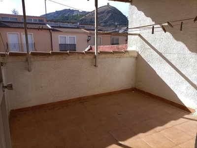 Venta Casa adosada Cocentaina. A reformar con terraza 136 m²