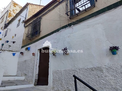 Venta Casa adosada en Calle Alegría Jaén. A reformar 88 m²
