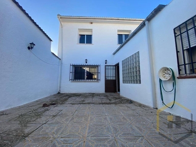 Venta Casa adosada en Calle del Almendro Pezuela de Las Torres. Buen estado con terraza 160 m²