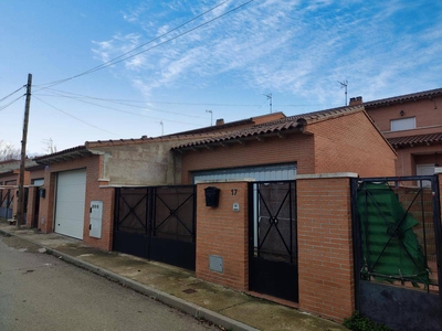 Venta Casa adosada Burguillos de Toledo. A reformar 176 m²