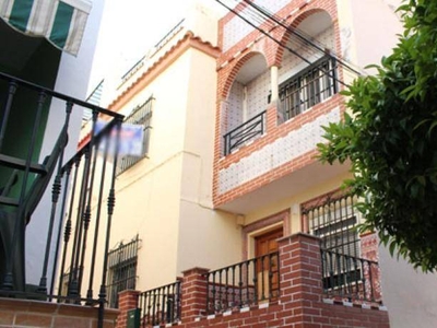 Venta Casa adosada en Calle GAZA Alcalá de Guadaíra. 111 m²