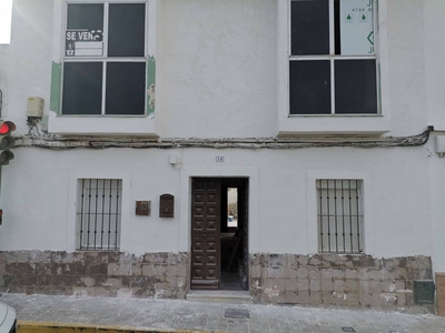 Venta Casa adosada en Calle Virgen de los Dolores 15 Salteras. A reformar con terraza 180 m²