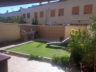 Venta Casa adosada en Costa Joaquin Nuez de Ebro. Con terraza 198 m²