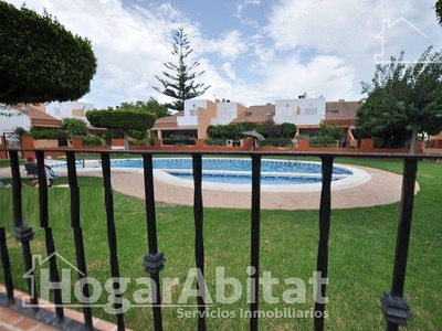 Venta Casa adosada en holanda Sagunto - Sagunt. Con terraza 148 m²