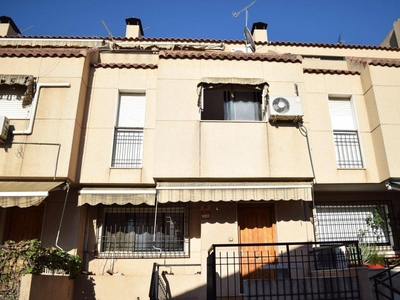 Venta Casa adosada en Nta Sra Del Rosario Murcia. Con terraza 213 m²