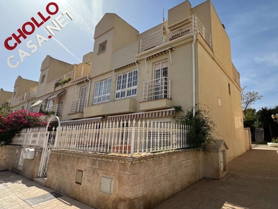 Venta Casa adosada Torremolinos. Muy buen estado plaza de aparcamiento con balcón 161 m²