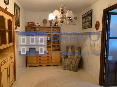 Venta Casa pareada en Calle Pescadores Don Benito. A reformar con terraza 112 m²