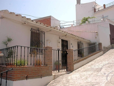 Venta Casa rústica Benamargosa. 90 m²