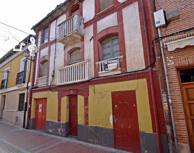 Venta Casa rústica en Calle Gamazo Olmedo. A reformar 238 m²
