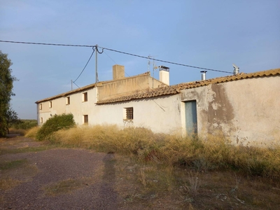 Venta Casa rústica en Camino Viejo de Aguilas a Lorca Puerto Lumbreras. Plaza de aparcamiento 150 m²
