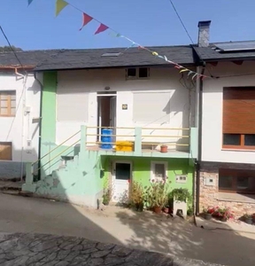 Venta Casa rústica Vega de Valcarce. 120 m²