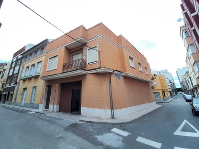 Venta Casa unifamiliar Alzira. Con terraza 266 m²