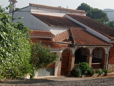 Venta Casa unifamiliar Alzira. Con terraza 267 m²