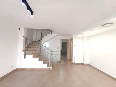 Venta Casa unifamiliar Badalona. Con balcón 125 m²