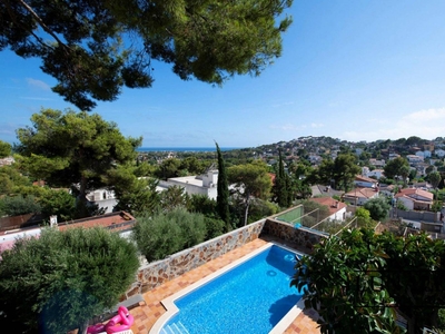 Venta Casa unifamiliar Castelldefels. Buen estado con terraza 640 m²
