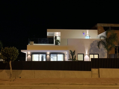Venta Casa unifamiliar Daya Nueva. Con terraza 128 m²