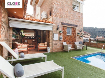 Venta Casa unifamiliar Granada. Con terraza 300 m²