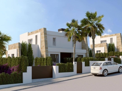 Venta Casa unifamiliar en Avenida Antonio Pedrera Soler Algorfa. Con terraza 108 m²