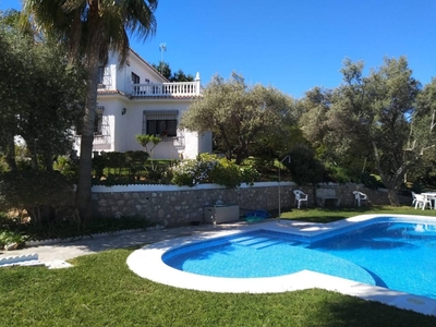 Venta Casa unifamiliar en Avenida Asuncion Málaga. Buen estado con terraza 440 m²