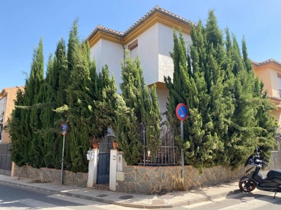 Venta Casa unifamiliar en Calle Antonio Gala Ogíjares. Buen estado con terraza 151 m²