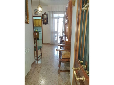 Venta Casa unifamiliar en Calle JOAQUIN JIMÉNEZ MURIEL Lucena. Buen estado 110 m²